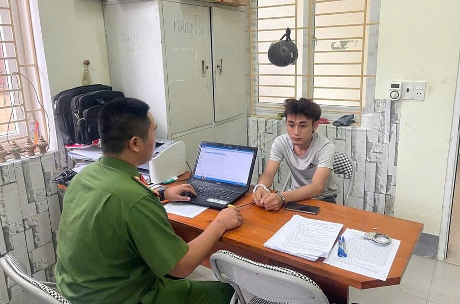 Bắt đối tượng có tiền án trộm cắp, cướp giật tài sản